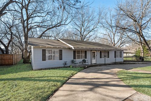 110 Hackberry St, Lancaster, TX, 75146-3819 | Card Image