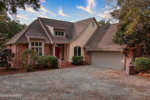 225 Wild Oak Dr, Swansboro, NC, 28584-7903 | Card Image