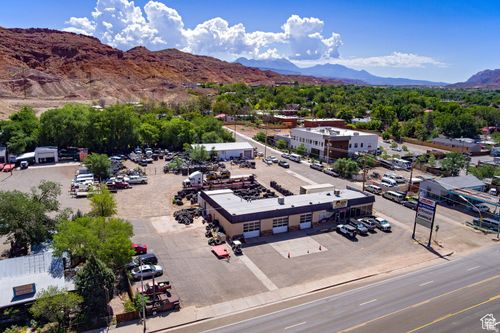 312 N Main St, Moab, UT, 84532-2345 | Card Image