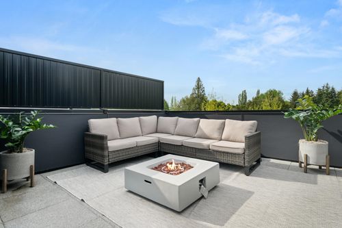 39-20335 70a Ave, Langley, BC, V2Y3V8 | Card Image