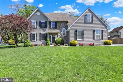302 W Morlatton Rd, DOUGLASSVILLE, PA, 19518-8772 | Card Image