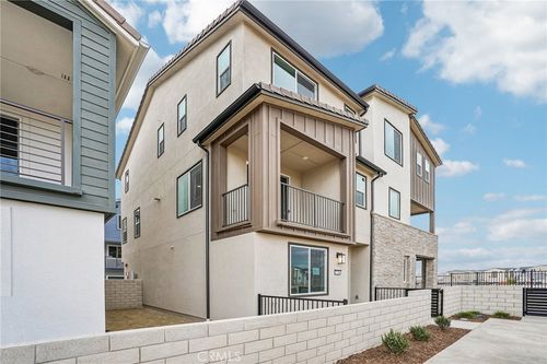 1-27386 Harrier Ct, Valencia, CA, 91381-2438 | Card Image