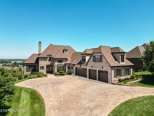 497 Southern Way, Lenoir City, TN, 37772-5172 | Card Image