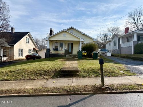 506 S Watauga Ave, Elizabethton, TN, 37643-3529 | Card Image