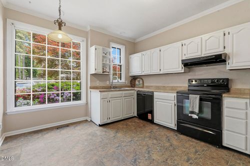 902 Albany Ct, Raleigh, NC, 27615-5301 | Card Image