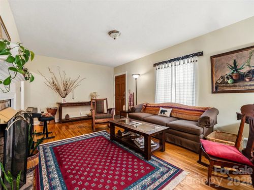 28 Canterbury Rd, Asheville, NC, 28805-2420 | Card Image