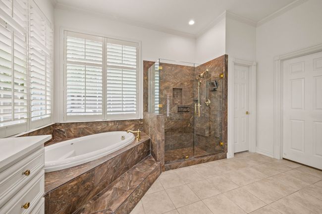 240 Highland Oaks Cir, House other with 4 bedrooms, 4 bathrooms and null parking in Southlake TX | Image 27