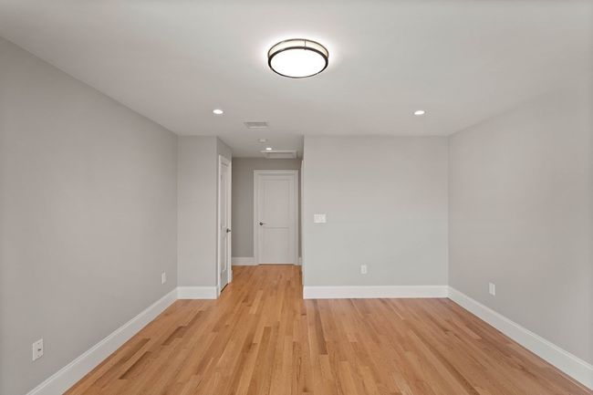 17 - 17 Monroe St, House attached with 3 bedrooms, 3 bathrooms and 4 parking in Norwood MA | Image 19