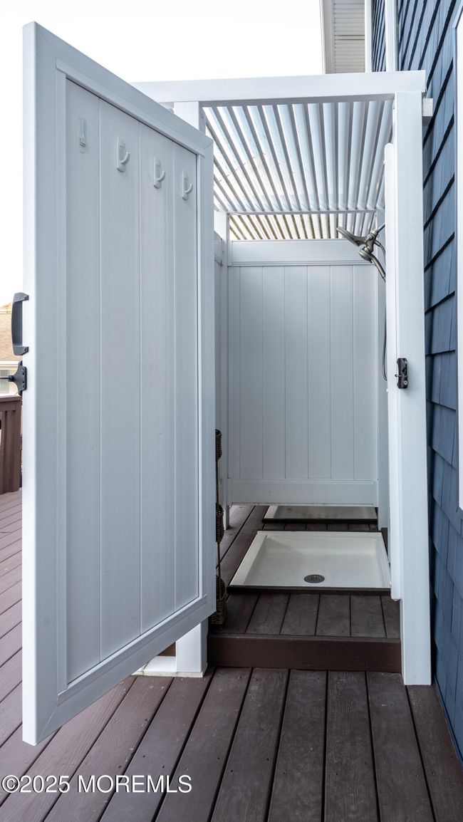 234 13 Th Ave, Condo with 3 bedrooms, 2 bathrooms and 1 parking in Seaside Park NJ | Image 19