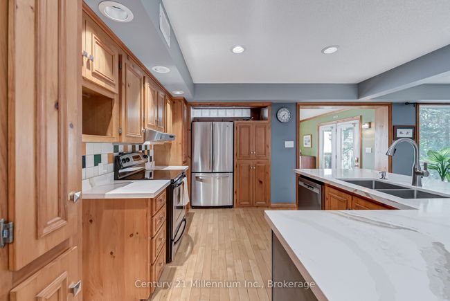 8 Willow Dr, House other with 5 bedrooms, 4 bathrooms and 3 parking in Tiny ON | Image 9