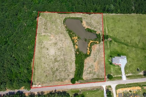 17989 Mahoney Rd, Pride, LA, 70770-9767 | Card Image