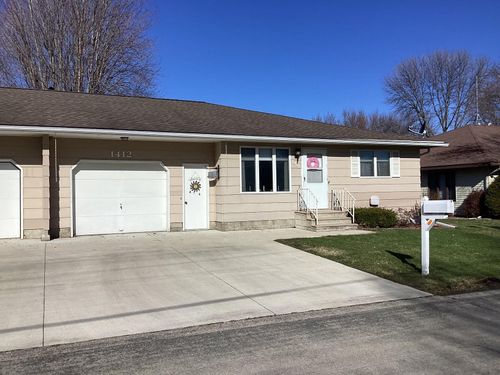 1412 Regency Ln, Albert Lea, MN, 56007-1352 | Card Image