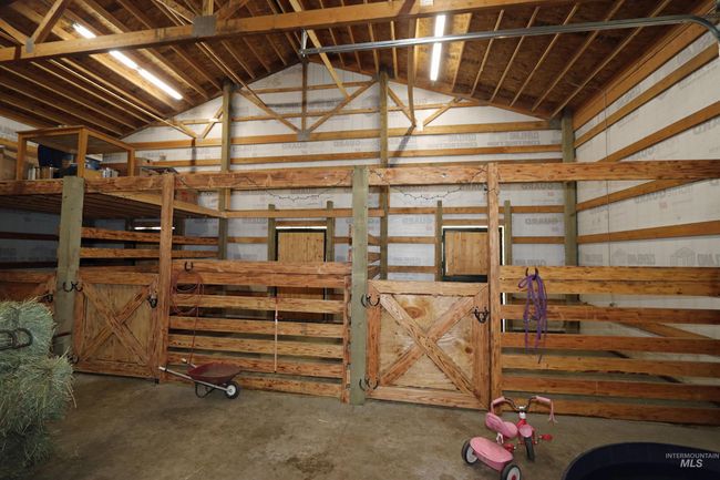 View of stable | Image 28