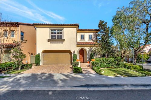 83 Navigator, Irvine, CA, 92620-3526 | Card Image