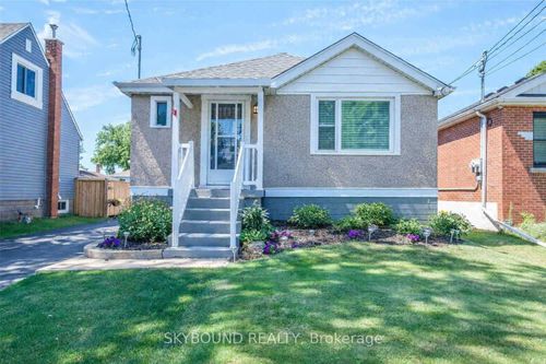 28 E 39th St, Hamilton, ON, L8V4H1 | Card Image