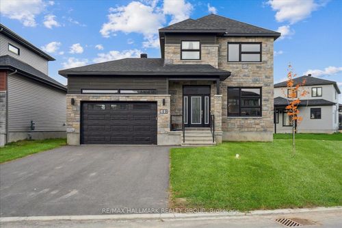 {{alt}} | Card Image