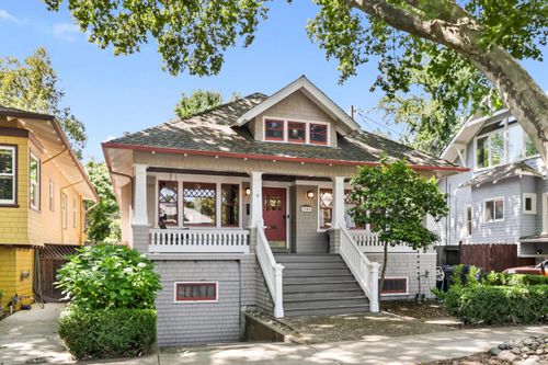 2106 E Street, Sacramento, CA, 95816 | Card Image