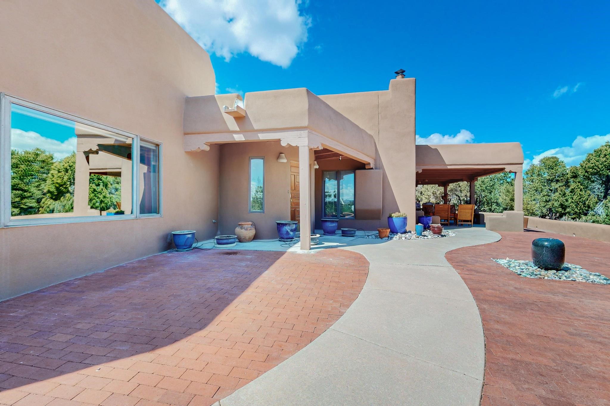 Paseo Barranca , Santa Fe, NM 87501