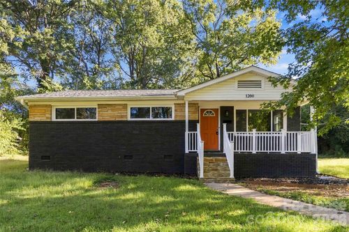 1200 Weststone Dr, Charlotte, NC, 28208-1817 | Card Image