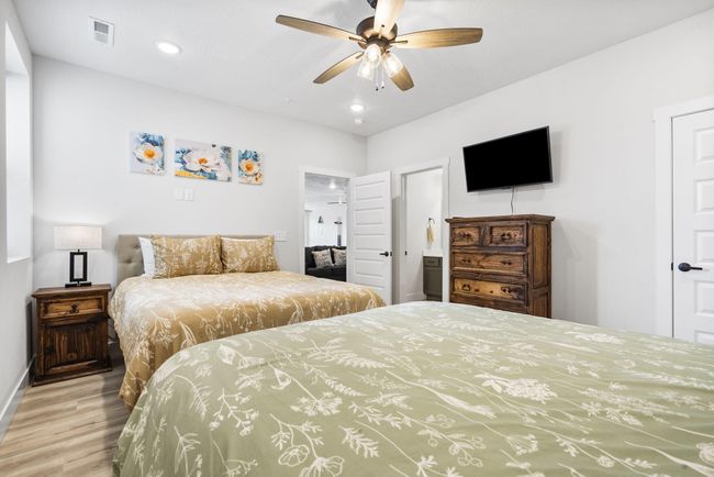 Large Rooms | Image 42