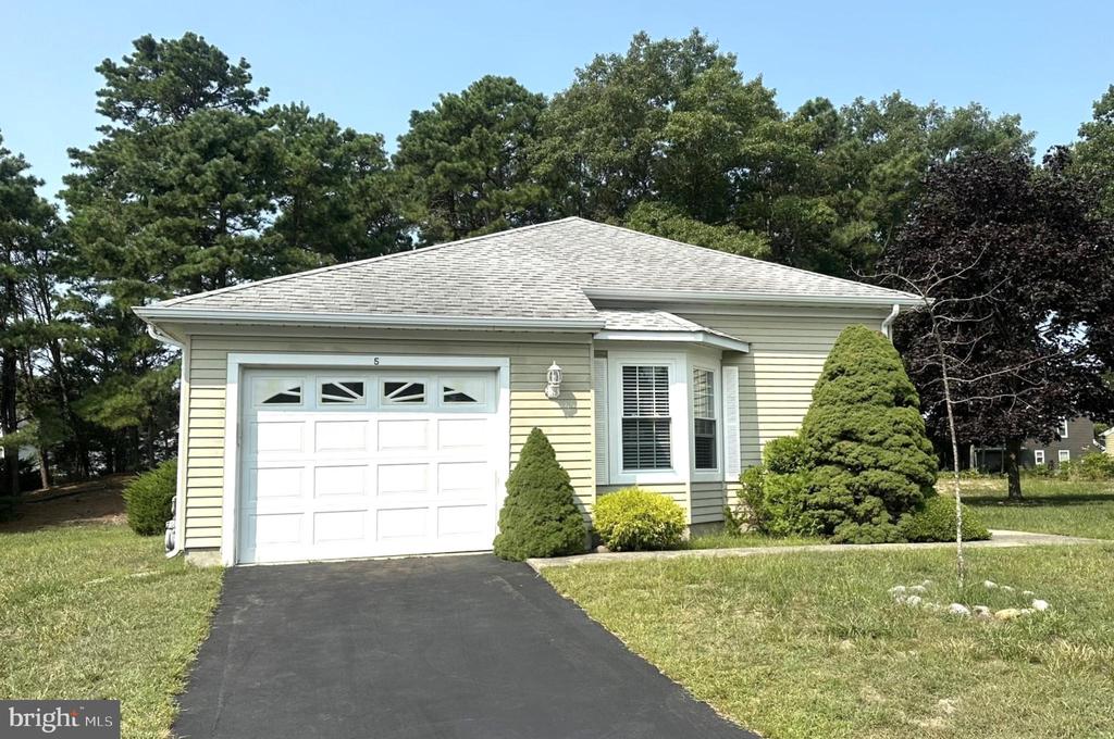Citrus Ct, Barnegat, NJ 08005