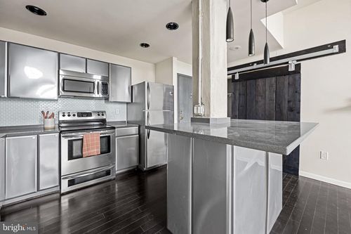 apt-a4-1011 Hunter St, BALTIMORE, MD, 21202-0805 | Card Image