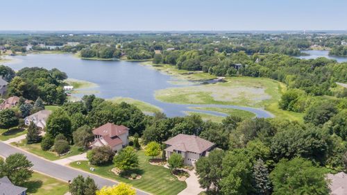 1017 Vista Ridge Ln, Shakopee, MN, 55379-7904 | Card Image