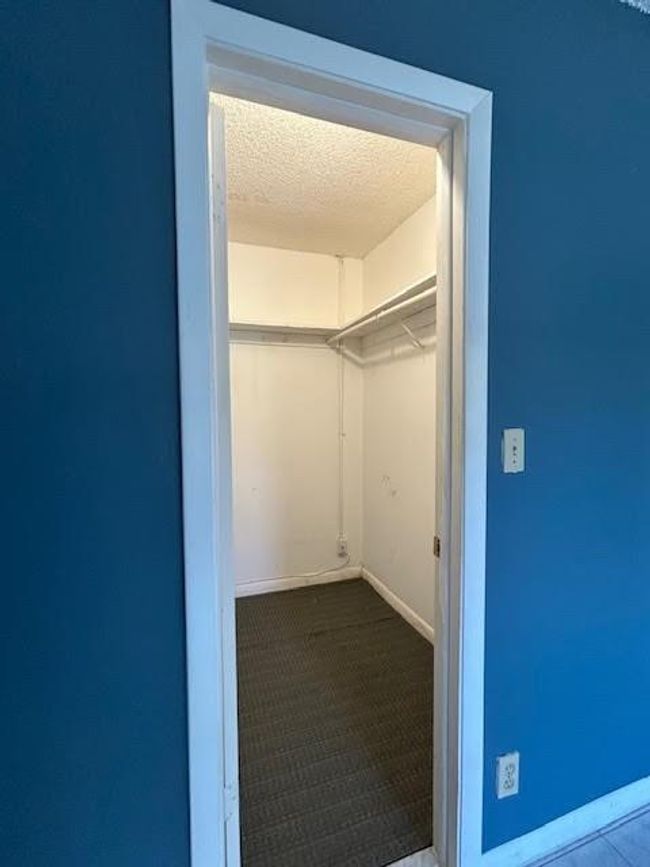 APT-110H - 1920 Ne 1 St Ter, Condo with 1 bedrooms, 1 bathrooms and null parking in Wilton Manors FL | Image 21
