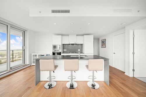 1808-8555 Granville St, Vancouver, BC, V6P0C3 | Card Image