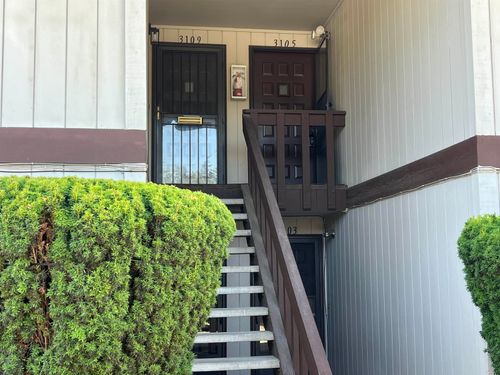 3105 E 28th Ave, Spokane, WA, 99223-4980 | Card Image