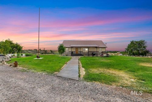 4232 N 1325 E, Buhl, ID, 83316-5263 | Card Image