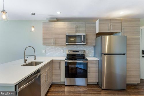 apt-209-1219 K St Ne, WASHINGTON, DC, 20002-7161 | Card Image