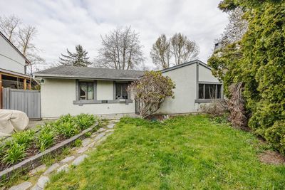 5345 199 St, House other with 3 bedrooms, 1 bathrooms and 2 parking in Langley BC | Image 1