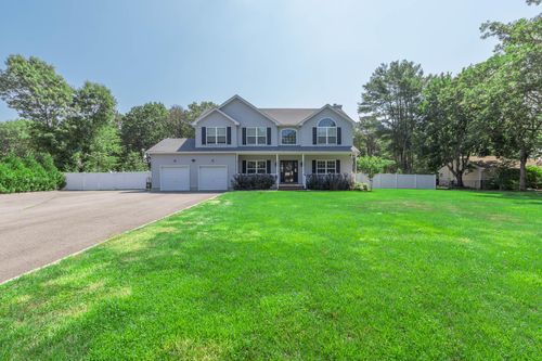 45 Old Saddle Rd, Ridge, NY, 11961-3904 | Card Image