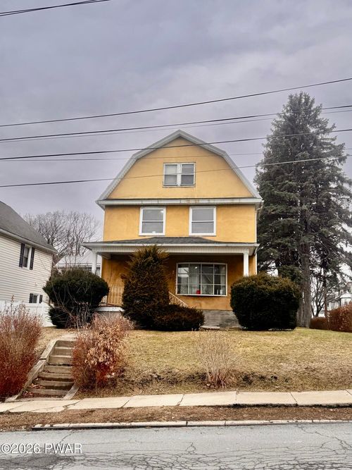 543 New York St, Dunmore, PA, 18509-2433 | Card Image