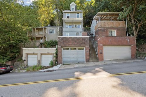 677 Greentree Rd, Pittsburgh, PA, 15220-5210 | Card Image