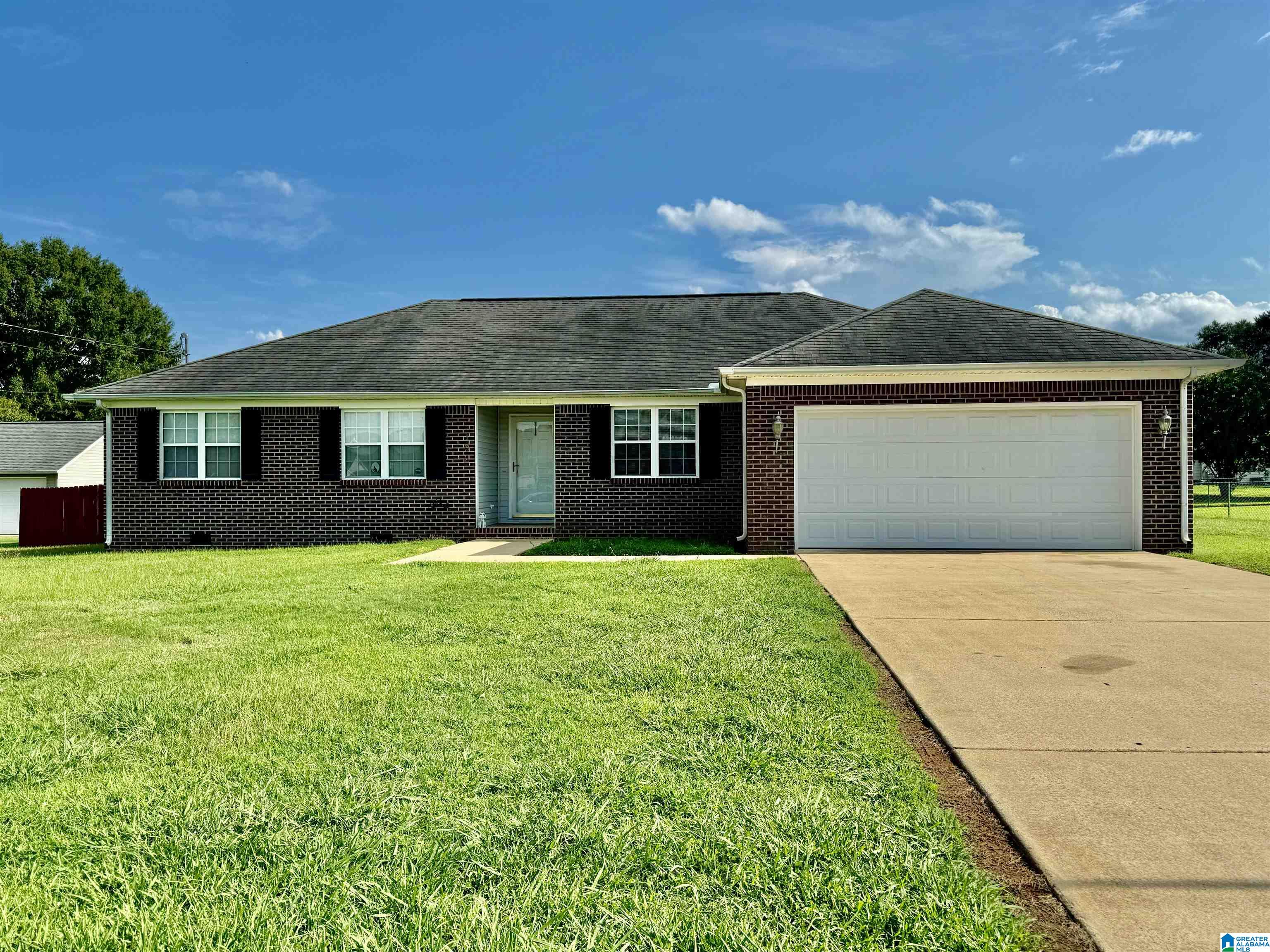 Brooke Ln, Anniston, AL 36207