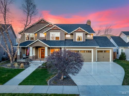 4998 W Parklane Dr, Boise, ID, 83714-9472 | Card Image