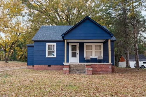 229 Dorothy St, High Point, NC, 27262-7935 | Card Image