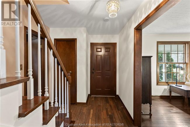 7819 Rivard Line, House other with 5 bedrooms, 4 bathrooms and null parking in Grande Pointe ON | Image 9