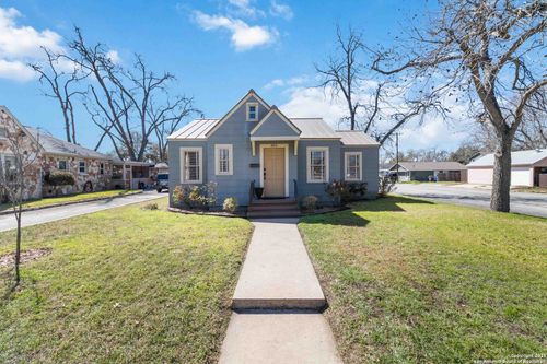 803 Bismark St, Seguin, TX, 78155-4628 | Card Image