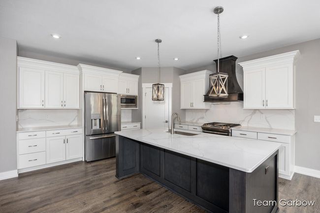 01 - 8393 Woodhaven Dr Sw, Condo with 3 bedrooms, 3 bathrooms and null parking in Byron Center MI | Image 9