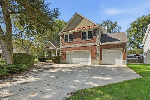 10752 Dogleg Dr, DeMotte, IN, 46310 | Card Image