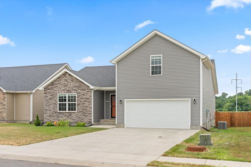 386 Pinkston Ct, Clarksville, TN, 37040-2061 | Card Image