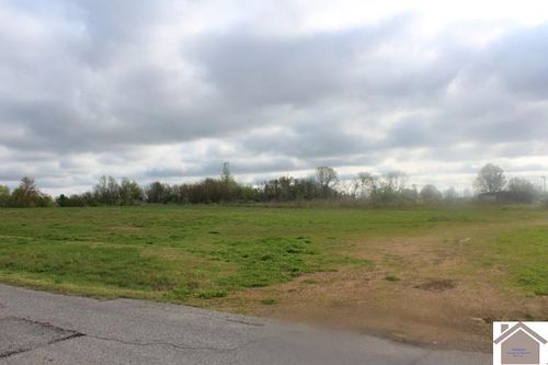 000 W James St, Mayfield, KY, 42066 | Card Image