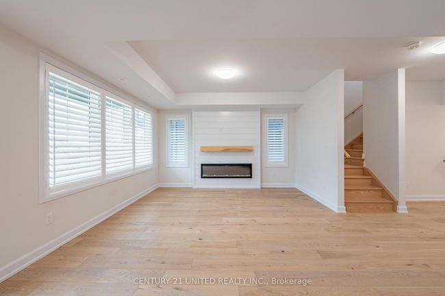 323 Mullighan Gdns, House other with 4 bedrooms, 4 bathrooms and 2 parking in Peterborough ON | Image 10