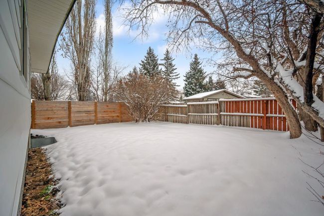741 120 Avenue Sw, Home with 4 bedrooms, 3 bathrooms and 4 parking in Calgary AB | Image 44