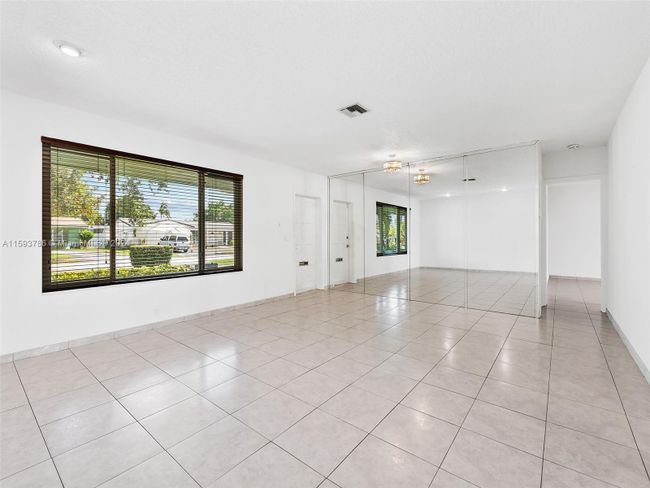 5501 Garfield St, House other with 3 bedrooms, 2 bathrooms and null parking in Hollywood FL | Image 4