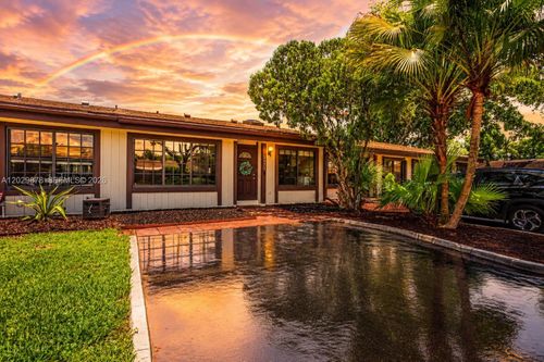 2321 Pine Needle Ct, Pembroke Pines, FL, 33026-1545 | Card Image