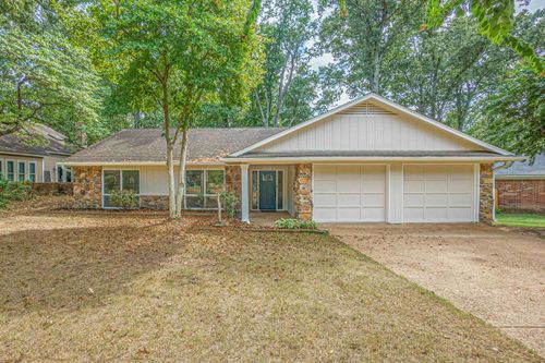 8267 Chippingham Dr, Memphis, TN, 38016 | Card Image